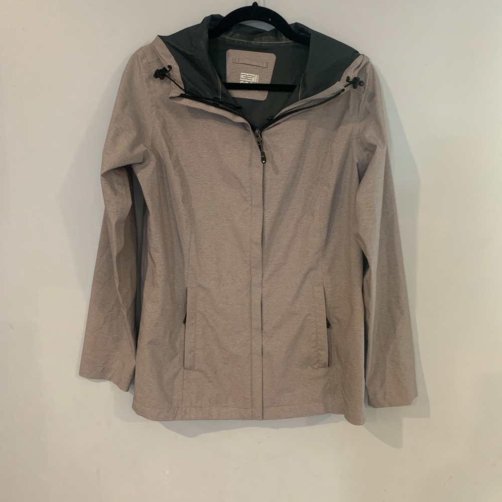 32 degrees COOL rain jacket